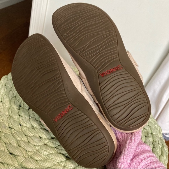 Vionic Moca Nude Cream Floral Perforated Suede Slip On Clog Mule Comfort Shoe - Picture 7 of 8